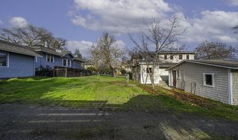126 Nursery St, Ashland, OR 97520
