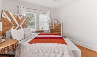 4518 Kingman Blvd, Des Moines, IA 50311