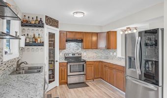 2205 2nd St SW, Altoona, IA 50009