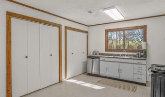 203 Thomas Rd, Athens, LA 71003