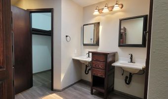 404 Sunbeam Ave, Alamogordo, NM 88310