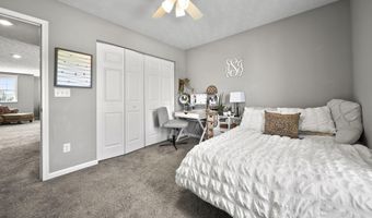 43 Burroughs Dr, Ashville, OH 43103