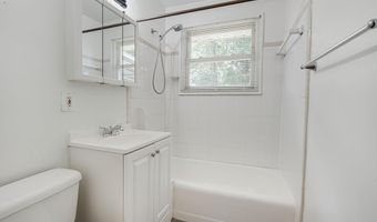 5924 CAUBA Ct, Alexandria, VA 22310