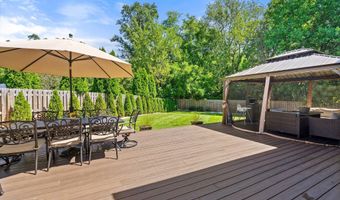 210 Kentucky Way, Freehold, NJ 07728