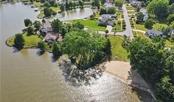 3854 Surfside Cir, Aurora, OH 44202