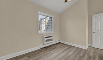 113 Park Ave 18, Danbury, CT 06810