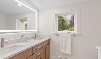 21 Clark Rd, Bedford, MA 01730