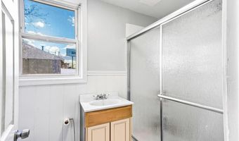 880 Charles St, North Providence, RI 02904