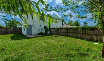 890 HIBISCUS St, Atlantic Beach, FL 32233