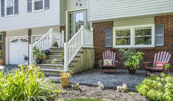 29 Pheasant Dr, Bayville, NJ 08721