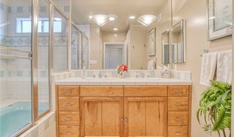 5730 Newcastle Ave, Encino, CA 91316