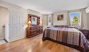 272 Westwoods Ter, Bristol, CT 06010