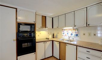 410 Osprey Dr, Barefoot Bay, FL 32976