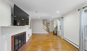 53 School St, Johnston, RI 02919