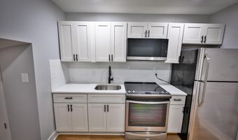 233 S CHAPEL St, Baltimore, MD 21231