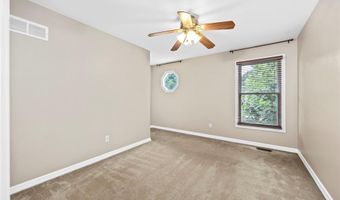1525 Carriage Bridge Trl, Ballwin, MO 63021