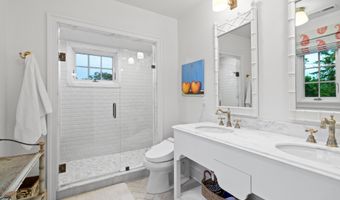 27 Prospect Hill Rd, Branford, CT 06405