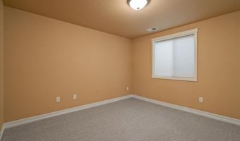 423 APPLETREE Ln, Cheyenne, WY 82009