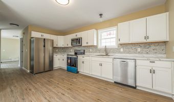 27 Drummond St, Auburn, ME 04210