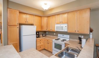 1735 34th Ave SW 1, Altoona, IA 50009