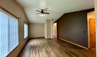 1102 11th Ave, Britton, SD 57430