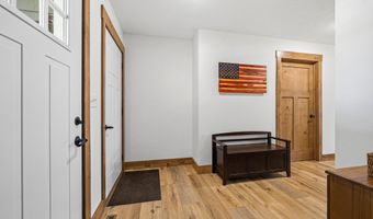 1515 Geneva Rd NE, Alexandria, MN 56308