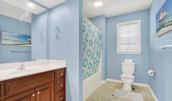 65 ANGELA Ln, York, PA 17402