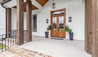 100 Viaulet Rd, Youngsville, LA 70592
