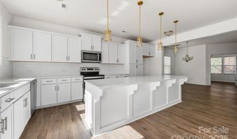 723 Yorkshire Dr, Albemarle, NC 28001