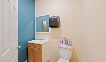 910-912 BROADWAY, Bayonne, NJ 07002