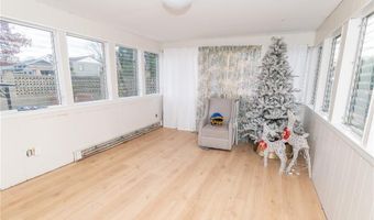 2 Ash Ln, North Providence, RI 02911