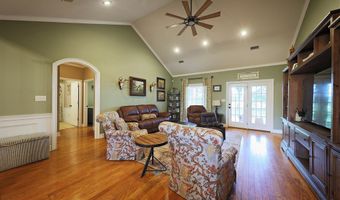 330 River Oaks Dr, Bainbridge, GA 39817