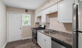 6023 CHINQUAPIN Pkwy, Baltimore, MD 21239