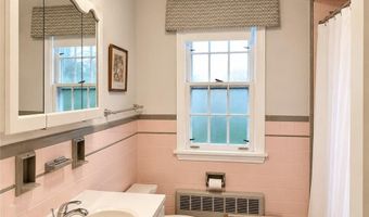 1000 Hope St, Bristol, RI 02809