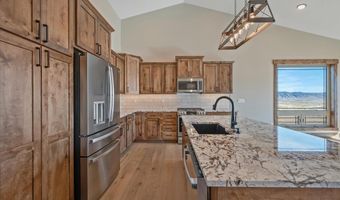 18 RAINBOW VALLEY LODGE Rd, Centennial, WY 82055