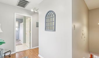15 5th Ave, Avenel, NJ 07001