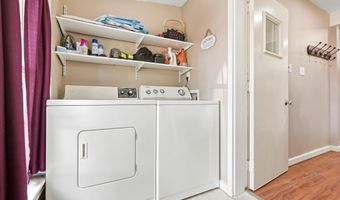 606 E Main St, Albion, IN 46701