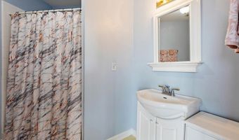 6 Kingfish St, Alligator Point, FL 32346