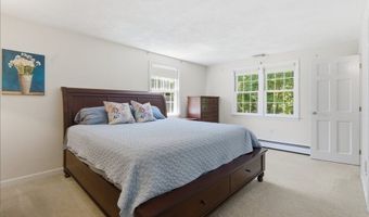 27 Kennel Hill Dr, Beverly, MA 01915