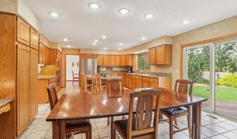32335 Wildwood Dr, Adel, IA 50003