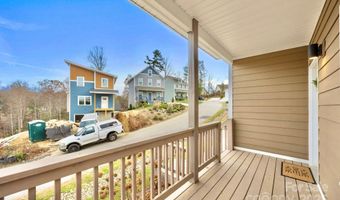 7 Berry Crest Ln, Arden, NC 28704