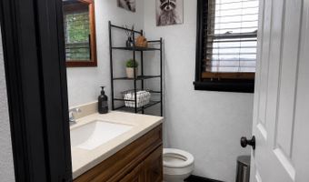 539 E Albion St, Avilla, IN 46710
