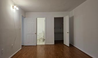 3376 WOODBURN Rd, Annandale, VA 22003