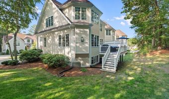 32 Bobby Jones Dr 32, Andover, MA 01810