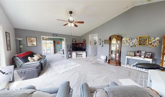 1987 Paradise Rd, Albert Lea, MN 56007