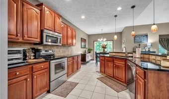 880 Shadow Creek Trl, Amherst, OH 44001