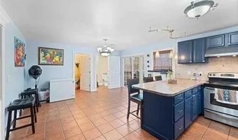 18 Calef St, Cranston, RI 02920