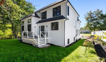 130 Zoar Ave, Attleboro, MA 02703