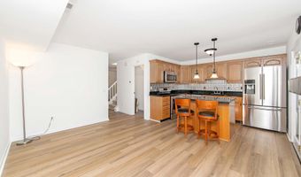 2 VILLAGE Ct, Audubon, NJ 08106