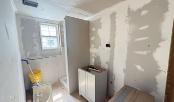 62 Glen Ave, Amsterdam, NY 12010